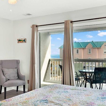 Beach Point Villas Unit E Тайби-Айленд Экстерьер фото